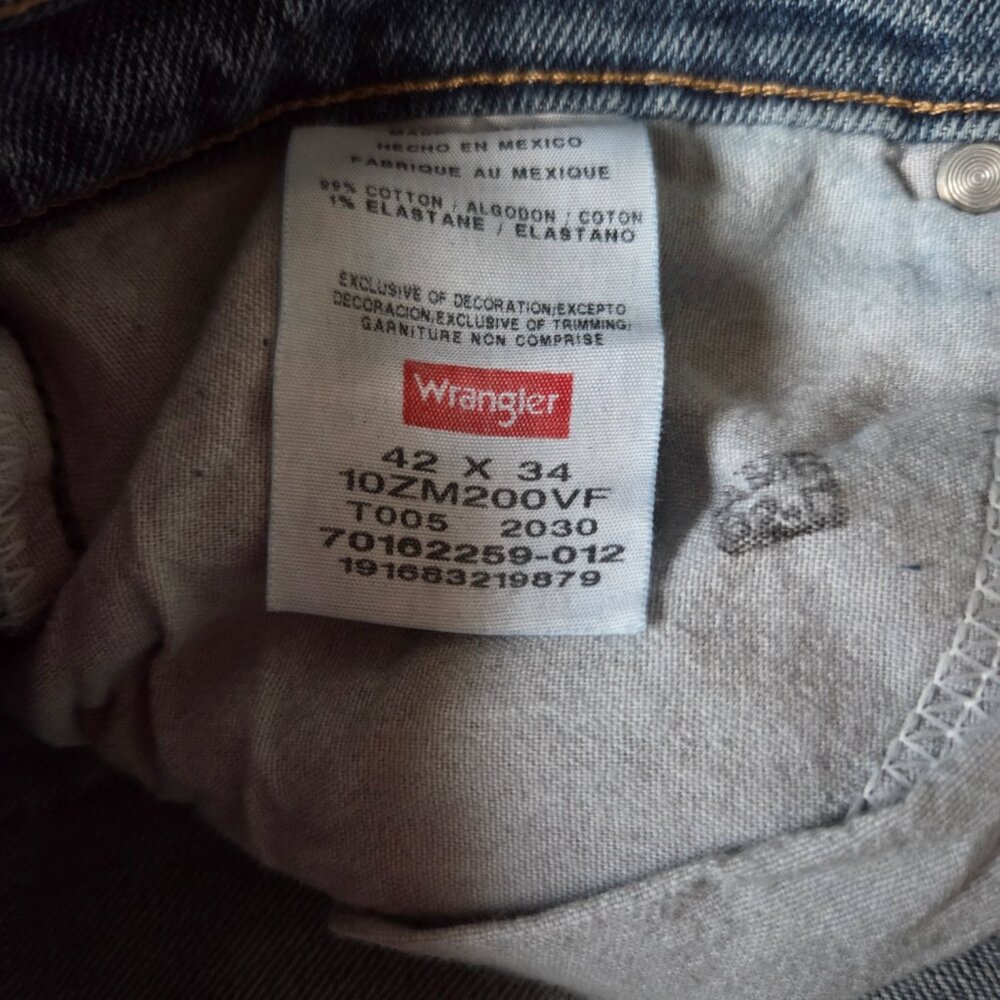 Wrangler Authentics Jeans Men's 42x34 Cotton Denim Stretch Straight Leg New NWT - Picture 7 of 8